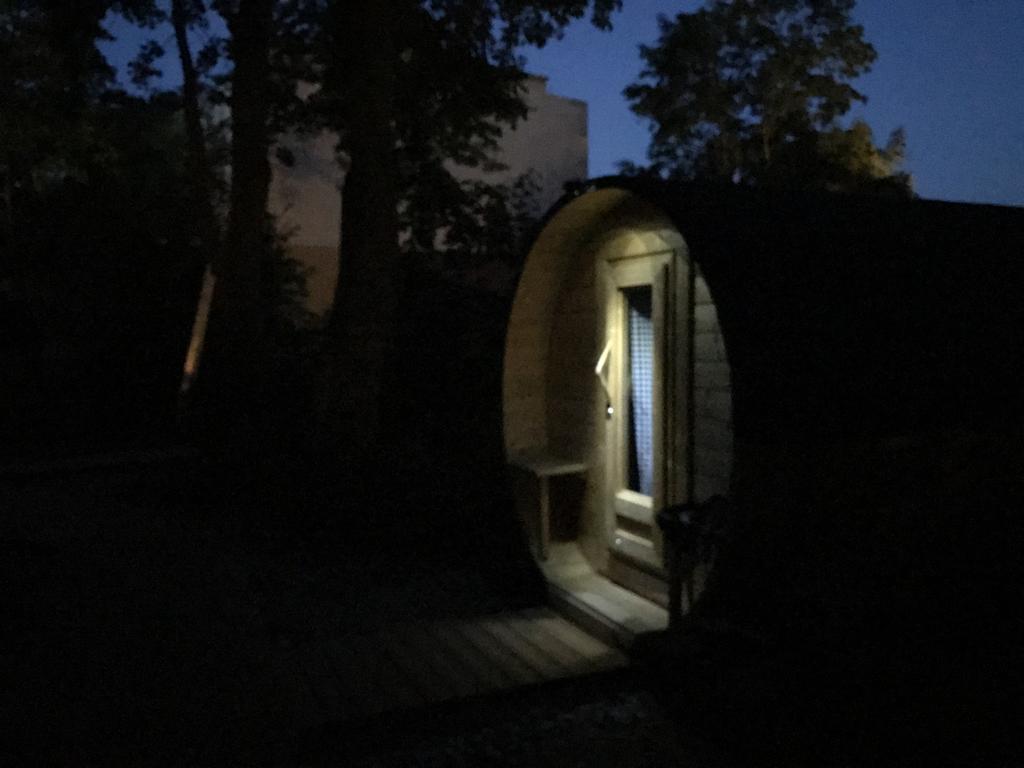 Schlaffass - Schlafen Im Holzfass Hotel Tattendorf Buitenkant foto