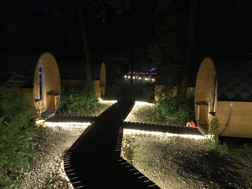 Schlaffass - Schlafen Im Holzfass Hotel Tattendorf Buitenkant foto